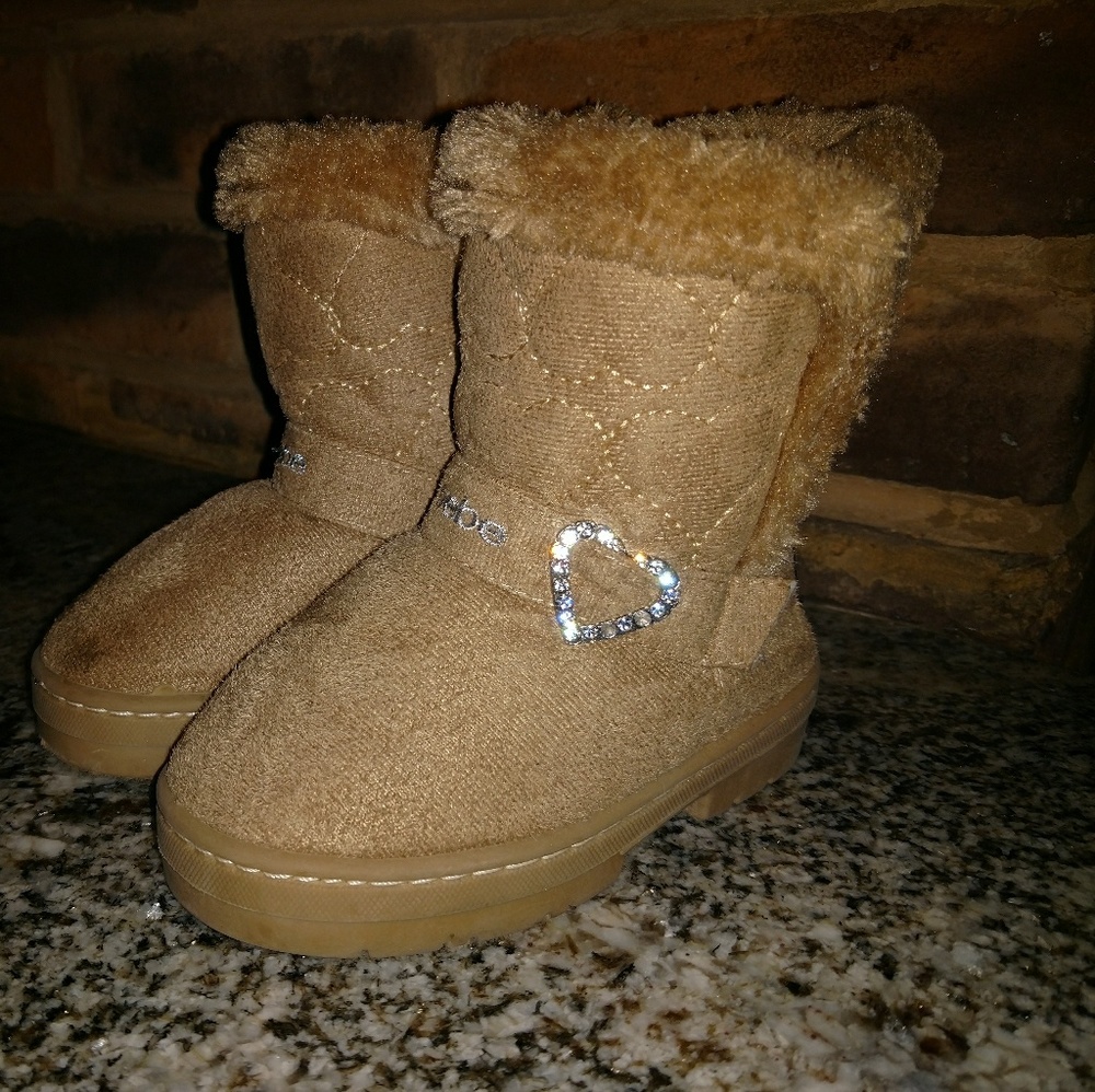 BEBE (UGG) BOOTS